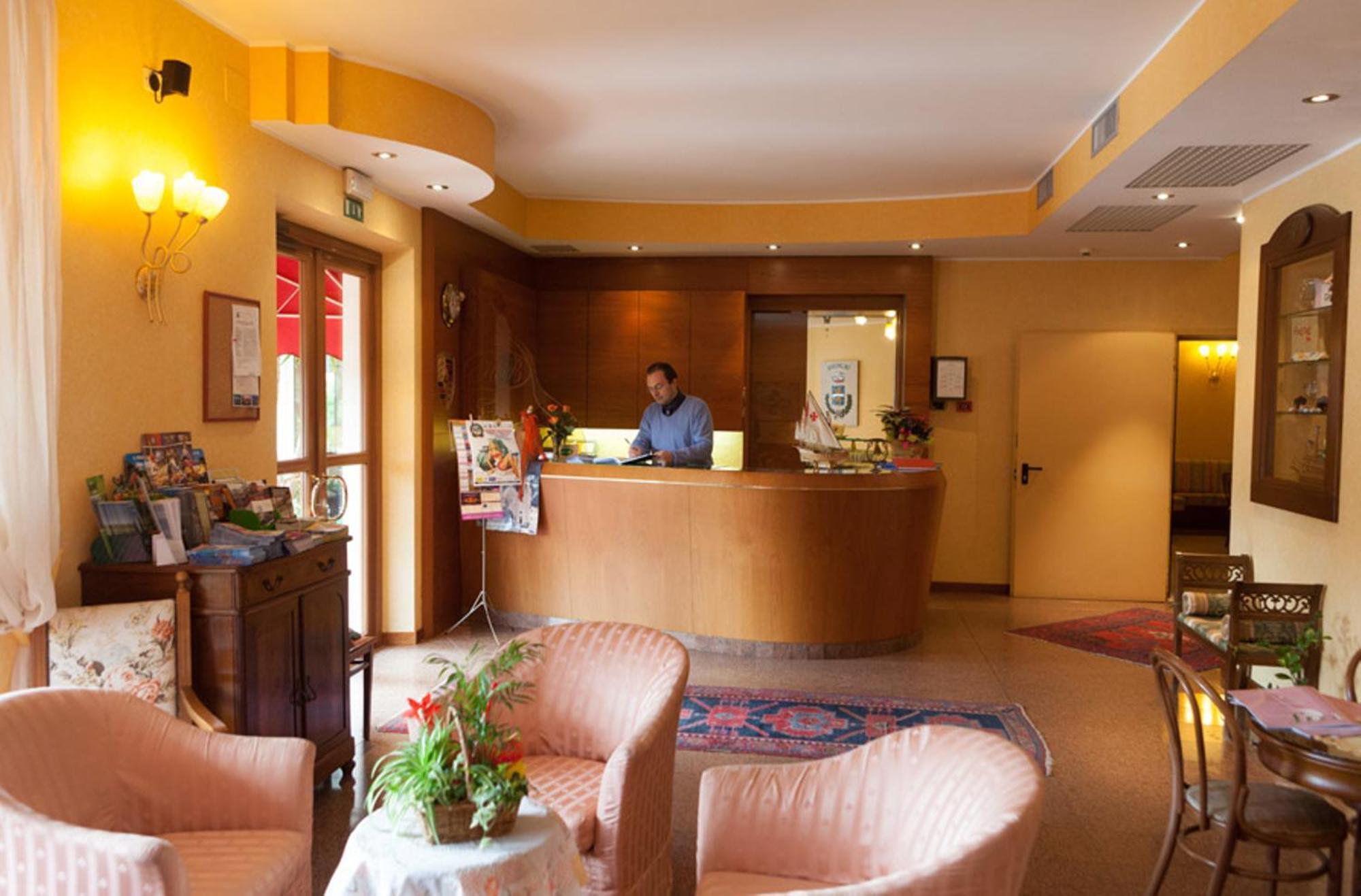 Hotel Bologna Bardolino Kültér fotó